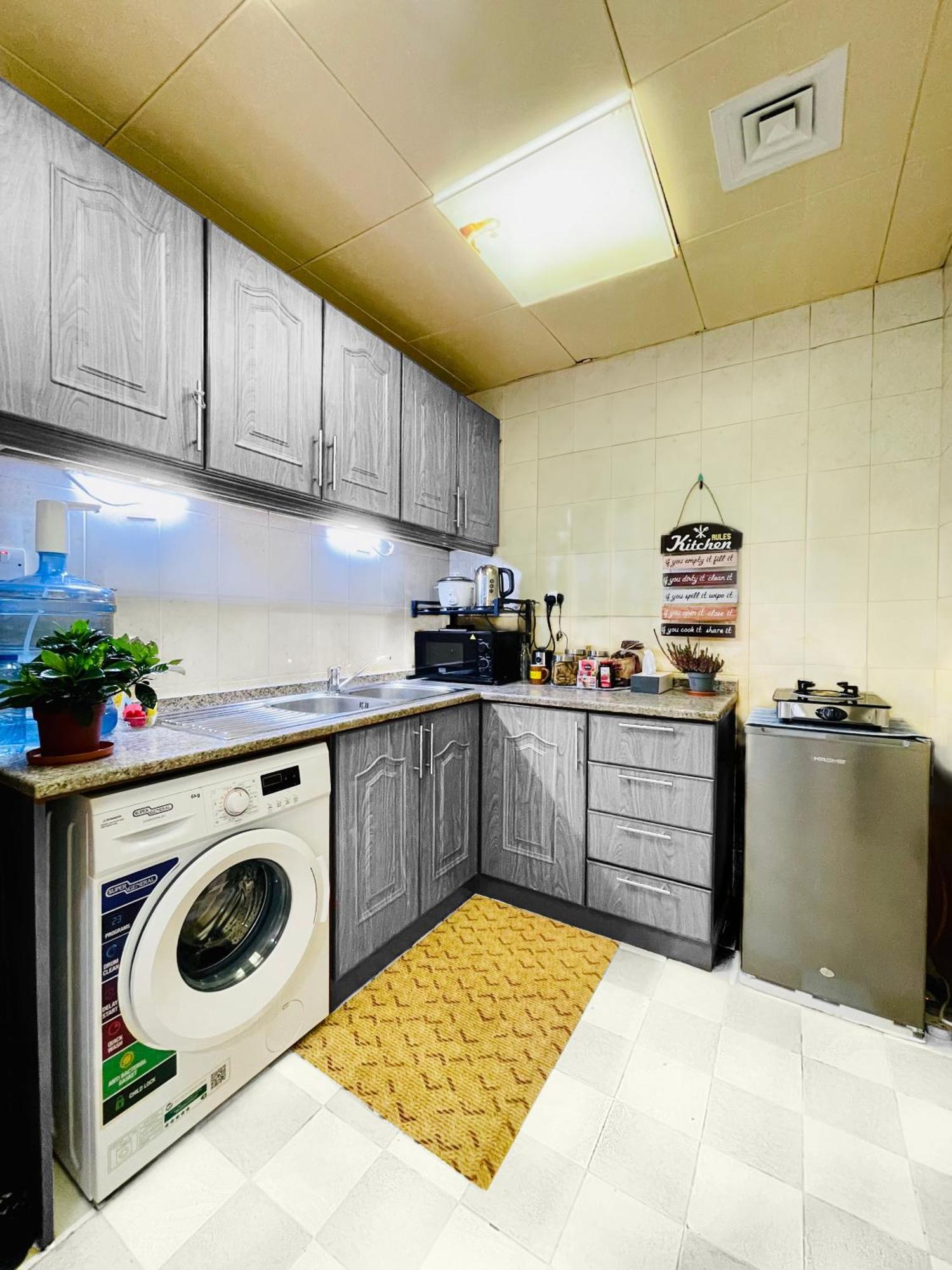 Homestay Stress-free Cozy Private - Heart Of The Abu Dhabi